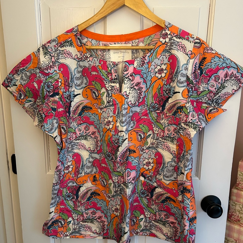 Vera Bradley Women's Paisley Scrub Top - Orange and Pink